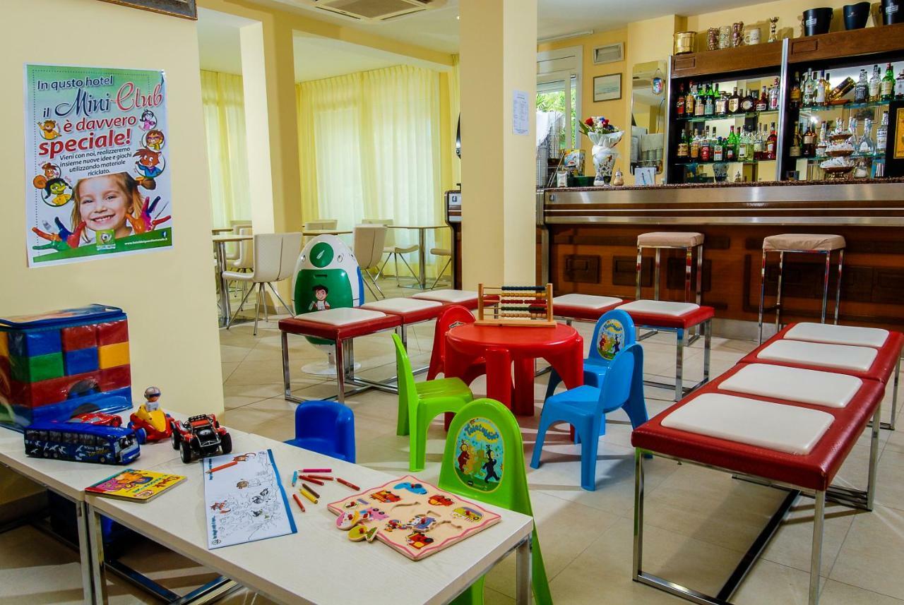 Hotel Bahamas Lido Di Savio Εξωτερικό φωτογραφία